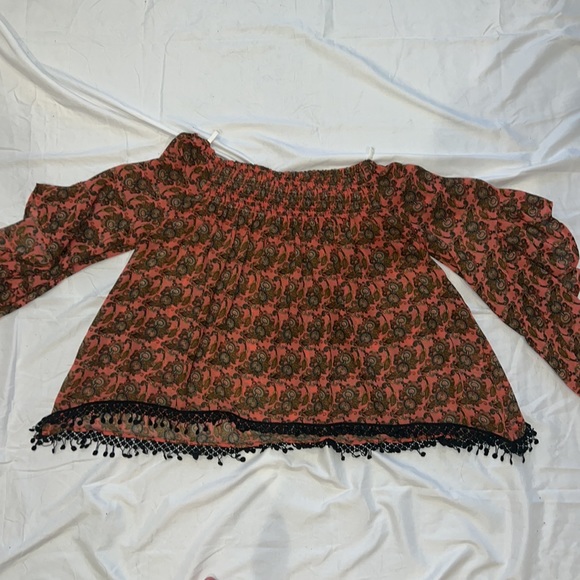 Bohemian NaaNaa Blouse - Picture 2 of 2